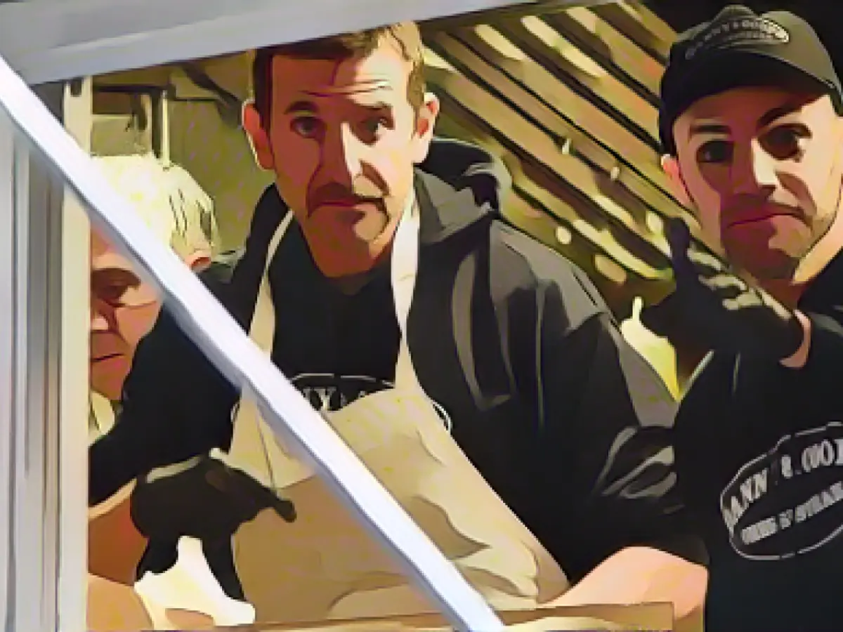 BRADLEY COOPER ATENDIÓ UN LOCAL DE COMIDA RÁPIDA EN NUEVA YORK