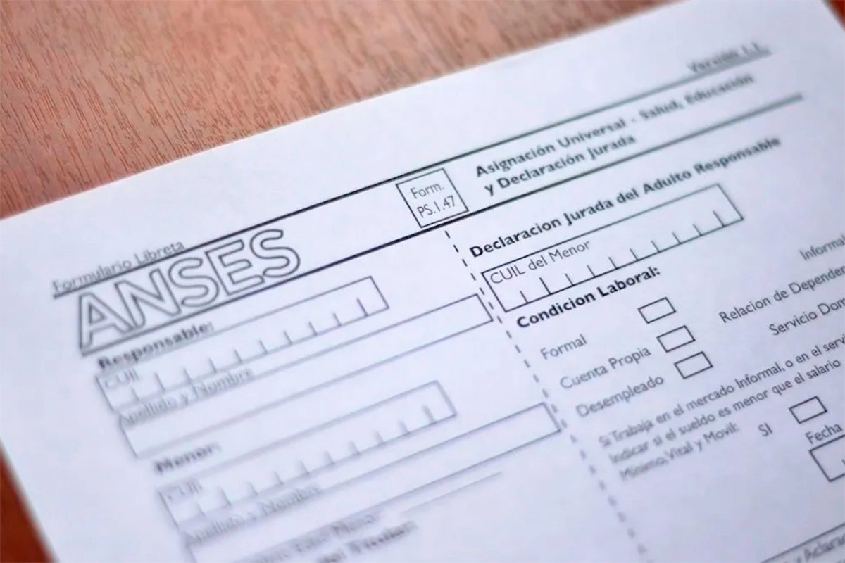 HAY TIEMPO HASTA EL 31 DE DICIEMBRE: YA SE PUEDE PRESENTAR LA LIBRETA DE LA AUH PARA COBRAR UNA SUMA EXTRA  