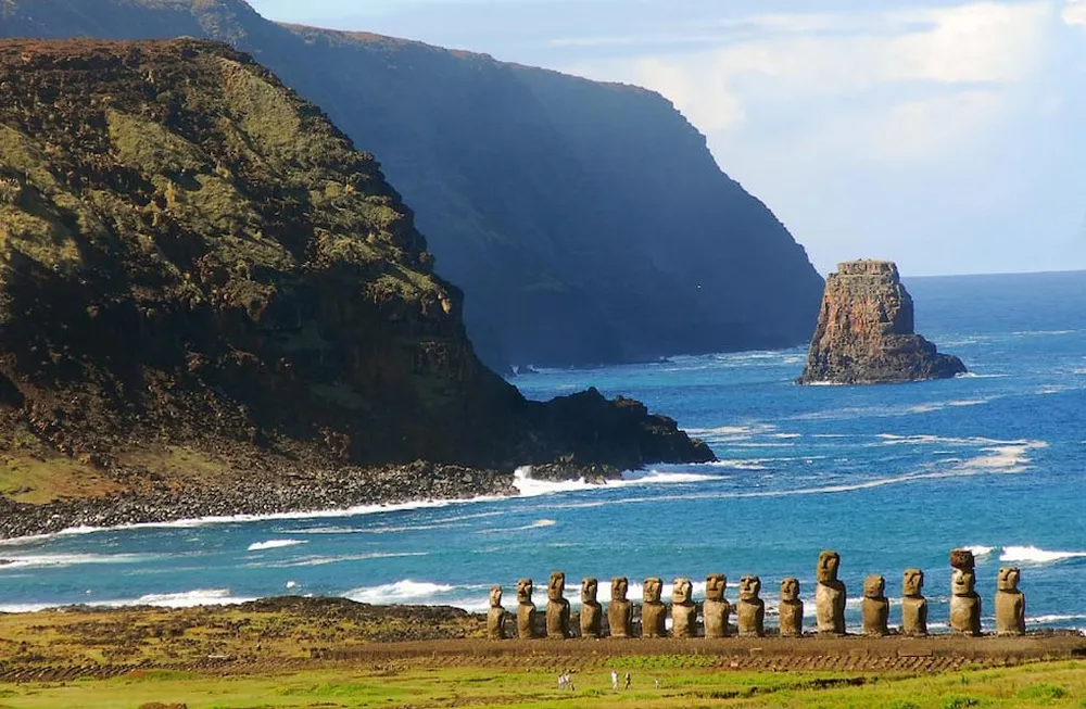MOÁIS DE RAPA NUI PODRÍAN DESAPARECER ANTES DE LO PREVISTO POR EL MAR