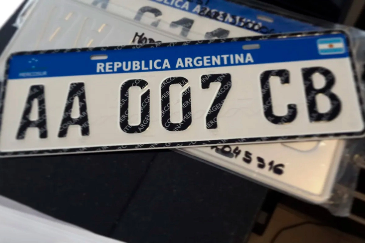 PATENTES 0 KM: EL GOBIERNO CONFIRMÓ QUE SE NORMALIZÓ LA ENTREGA EN TODO EL PAÍS