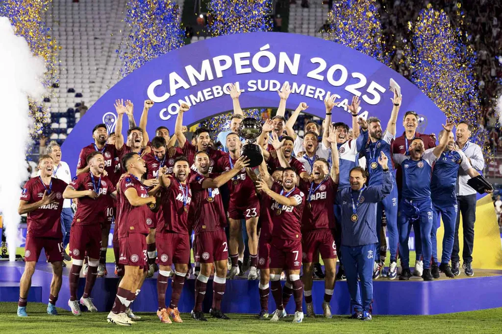 LANÚS CAMPEÓN DE LA SUDAMERICANA 2025 TRAS VENCER A MINEIRO POR PENALES