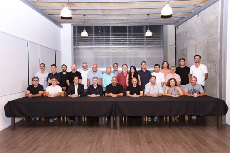 ESTUDIANTES RESPALDÓ A VERÓN TRAS SU SUSPENSIÓN DE SEIS MESES EN AFA