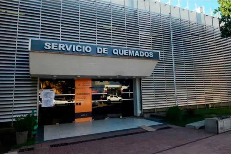 CÓRDOBA: ADOLESCENTE SUFRIÓ GRAVES QUEMADURAS TRAS EXPLOTAR SU CELULAR