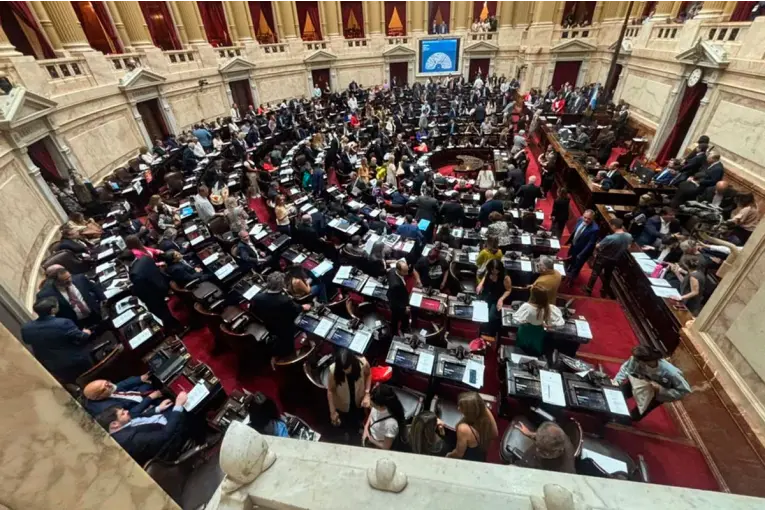 EL GOBIERNO CONVOCÓ A SESIONES EXTRAORDINARIAS EN FEBRERO Y DEBATIRÁ LA REFORMA LABORAL
