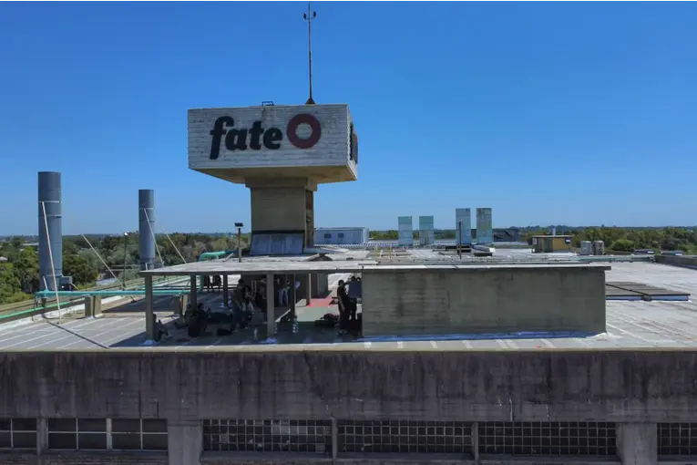 Conflicto en FATE: el sindicato impulsa una ley para reabrir la planta