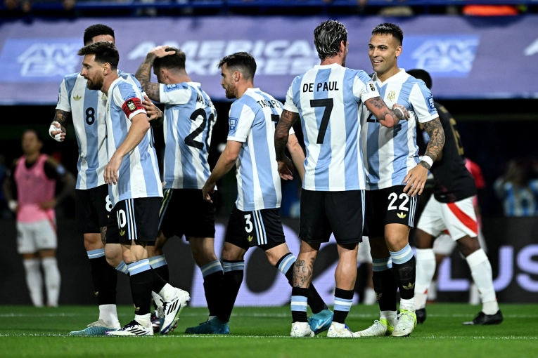 La Selección Argentina jugaría en La Bombonera ante Guatemala