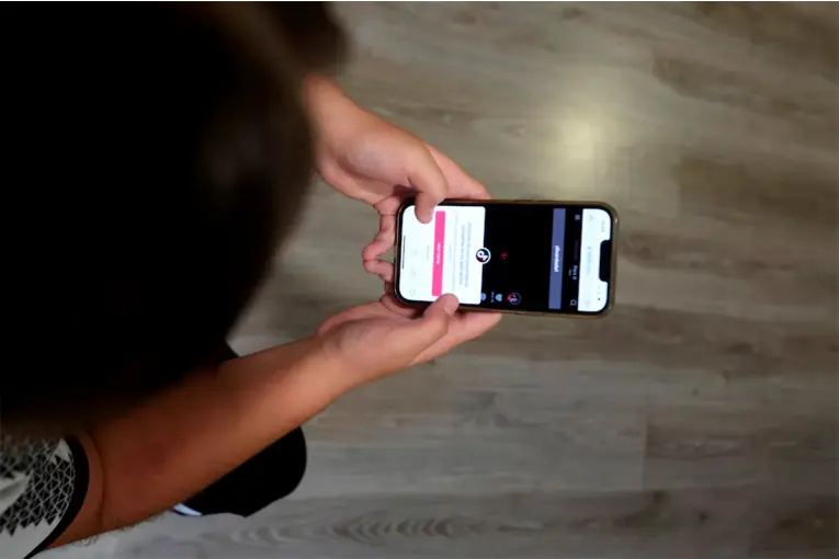 Reino Unido impulsa una ley para prohibir redes sociales a menores de 16 años