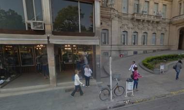 BUENOS AIRES: ROBO A MANO ARMADA AL LADO DE LA MUNICIPALIDAD DE BAHÍA BLANCA