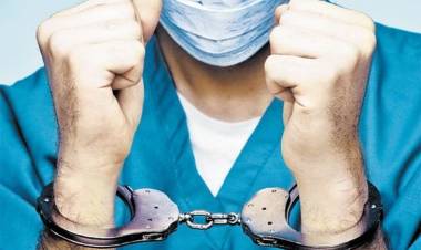 MENDOZA: DETUVIERON A UN MÉDICO CIRUJANO POR LA MUERTE UN HOMBRE EN EL 2013