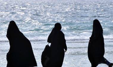 ARABIA SAUDITA LES PERMITIRÁ A LAS MUJERES VIAJAR AL EXTRANJERO SIN AUTORIZACIÓN DE UN "TUTOR" HOMBRE