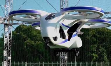 JAPÓN: LA PRUEBA PARA EL AUTO QUE VUELA FUE SUPERADA