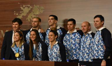 TRAS UNA HISTÓRICA ACTUACIÓN EN LOS JUEGOS PANAMERICANOS DE LIMA 2019, LA SELECCIÓN ARGENTINA DE NATACIÓN LLEGÓ AL PAÍS