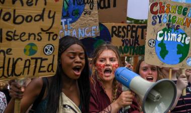 CONVOCAN A MARCHAR FRENTE A LAS EMBAJADAS DE BRASIL EN EL MUNDO POR LOS INCENDIOS EN AMAZONAS