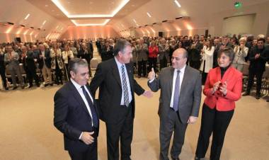 TUCUMÁN: SE INAUGURÓ EL NUEVO CENTRO DE CONVENCIONES DE LA SOCIEDAD RURAL