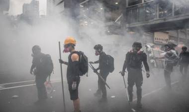 NUEVAS PROTESTAS EN HONG KONG: LA POLICÍA DISPARÓ CONTRA LOS MANIFESTANTES