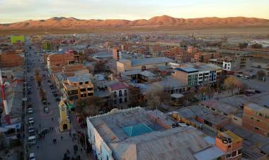 EN BOLIVIA, NUMEROSOS TURISTAS ATRAPADOS EN UYUNI POR UNA PROTESTA POPULAR