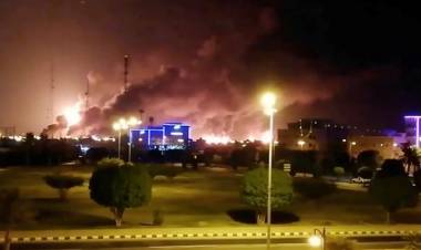 OFENSIVA DE LAS MILICIAS HUTIES: FEROZ ATAQUE DE REBELDES YEMENÍES CONTRA LA MAYOR PETROLERA SAUDITA