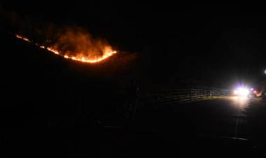 SAN LUIS: CONTROLAN LOS FOCOS DE INCENDIO EN LA CIUDAD CAPITAL Y LA ZONA SERRANA