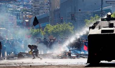  OTRA JORNADA DE PROTESTAS EN CHILE, PIÑERA CAMBIÓ A OCHO MINISTROS