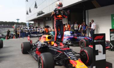EN UN FINAL ELECTRIZANTE Y POLÉMICO, MAX VERSTAPPEN SE QUEDÓ CON LA VICTORIA EN UN APASIONANTE GRAN PREMIO DE BRASIL DE LA FÓRMULA 1