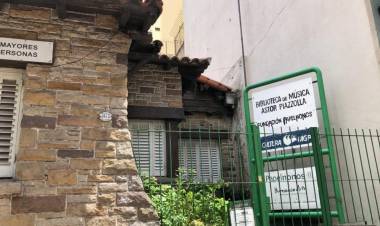 MAR DEL PLATA: EL INTENDENTE ARROYO QUIERE DESALOJAR A PAPELNONOS