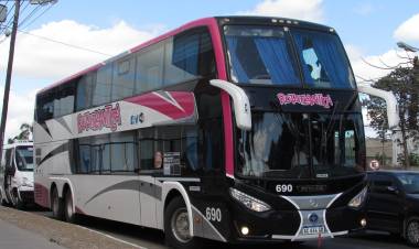 UN CHOFER QUE IBA A LLEVAR EGRESADOS A LA COSTA TENÍA 1,39 GRAMOS DE ALCOHOL EN SANGRE