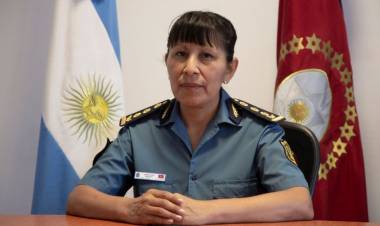 POR PRIMERA VEZ UNA MUJER ASUME LA JEFATURA DE LA POLICÍA EN SALTA 