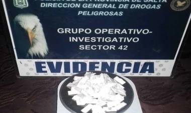 SALTA: DETIENEN A UNA MUJER CON MÁS DE 100 DOSIS DE COCAÍNA