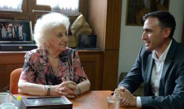 ABUELAS DE PLAZA DE MAYO FIRMAN CONVENIO CON CÓRDOBA