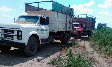 UN ADOLESCENTE MURIÓ EN CÓRDOBA APLASTADO POR UN CAMIÓN QUE REMOLCABA A OTRO