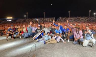 LA LOCALIDAD SANLUISEÑA DE NUEVA GALIA VIBRÓ CON EL GRAN CIERRE DEL 14º FESTIVAL DEL CALDÉN