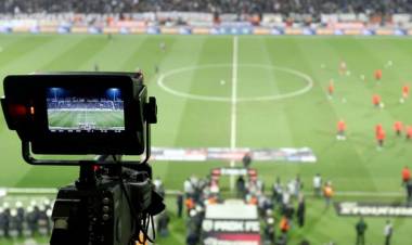 CON LA PROPUESTA DE CREARSE LA “LIGA PROFESIONAL”, VOLVERÍA EL FÚTBOL PARA TODOS