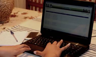EDUCACIÓN: PREVÉN DOTAR DE COMPUTADORAS CON CONEXIÓN A INTERNET A TODOS LOS ESTUDIANTES