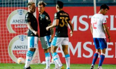 RACING CLASIFICÓ A OCTAVOS DE LA LIBERTADORES TRAS SUPERAR A NACIONAL EN MONTEVIDEO