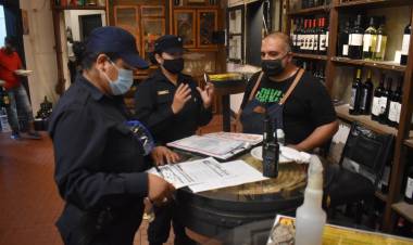 ESTE FIN DE SEMANA LA POLICÍA DE SALTA REALIZÓ PROCEDIMIENTOS DE SEGURIDAD SANITARIA 