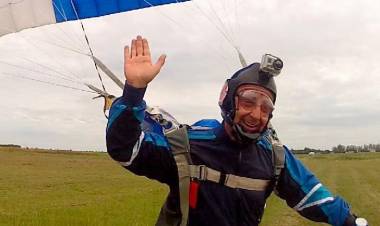 EN SANTA FE MURIÓ UN INSTRUCTOR DE PARACAIDISMO TRAS PRECIPITARSE A TIERRA