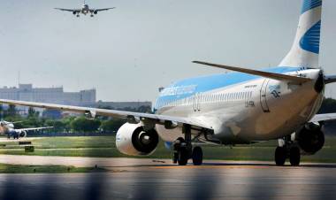 POR LA NUEVA CEPA DE CORONAVIRUS SE SUSPENDEN VUELOS CON GRAN BRETAÑA 