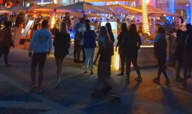 A PARTIR DE ESTE VIERNES RESTRINGIRÁN LA CIRCULACIÓN NOCTURNA EN TODO EL PAÍS PARA FRENAR LA SUBA DE CASO