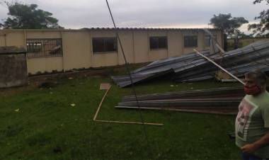 FUERTE TEMPORAL GENERÓ DESTROZOS Y DERRUMBE DE ESCUELA EN CORRIENTES