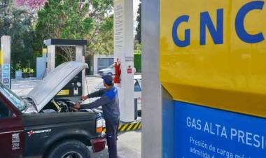 NEGOCIACIONES POR LOS VALORES DEL GAS: EL GNC AUMENTARÁ AL MENOS UN 20% Y SE ATARÍA AL PRECIO DE LA NAFTA
