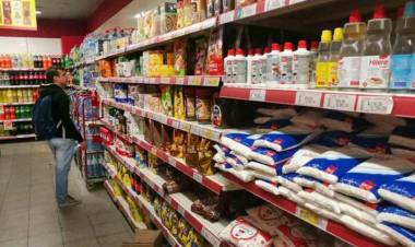 PARA NO CAER EN LA POBREZA, UNA FAMILIA TIPO NECESITÓ CASI 58.000 PESOS SEGÚN EL INDEC