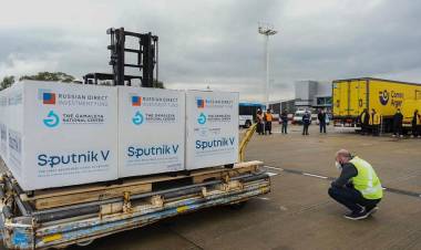 ARRIBÓ ESTE VIERNES EL NOVENO VUELO DE AEROLÍNEAS ARGENTINAS CON 370 MIL DOSIS DE SPUTNIK V