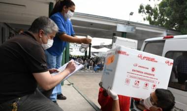 TUCUMÁN: LLEGARON HOY NUEVAS DOSIS Y CONTINÚA LA VACUNACIÓN CONTRA EL CORONAVIRUS