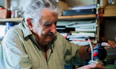 PEPE MUJICA ANALIZÓ LA EXACERBACIÓN POLÍTICA, “LA ARGENTINA DUELE, TIENE UNA ENFERMEDAD DE ODIO MUY GRAVE”