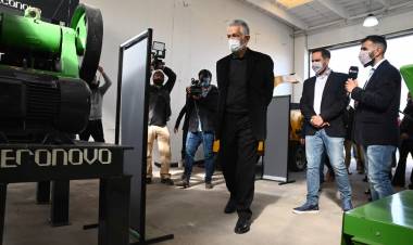 EL GOBERNADOR DE SAN LUIS INAUGURÓ EN VILLA MERCEDES UNA PLANTA DE CLASIFICACIÓN DE RESIDUOS INORGÁNICOS