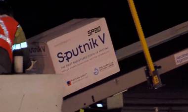 PARA SEGUIR VACUNANDO EN ARGENTINA LLEGÓ UN AVIÓN CON MÁS DE 709 MIL DOSIS DE COMPONENTE 1 Y 2 DE SPUTNIK V