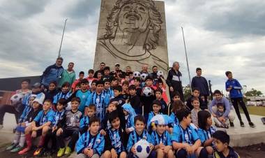 EN EL PRIMER AÑO DE LA DESAPARICIÓN FÍSICA DE DIEGO MARADONA SE INAUGURÓ EN SANTA CLARA DEL MAR EL PARQUE MUNICIPAL QUE LLEVA SU NOMBRE 