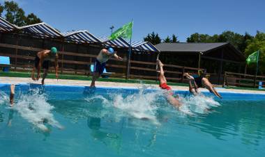 PARTIDO DE MAR CHIQUITA: SE INAUGURÓ LA TEMPORADA DE PILETAS EN LA ZONA MEDITERRÁNEA 