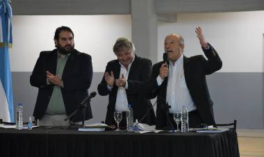 PARTIDO DE MAR CHIQUITA: CON IMPORTANTES ANUNCIOS, EL INTENDENTE JORGE PAREDI INAUGURÓ EL PERÍODO LEGISLATIVO 2022 