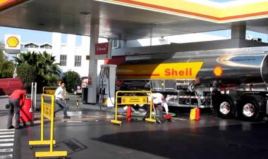 SE SUMÓ A YPF: SHELL AUMENTÓ SUS COMBUSTIBLES A PARTIR DE HOY HASTA UN 15%, AXION AÚN NO AUMENTA 
